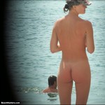 Porn Pictures - BeachHunters.com - Best Nudist Beaches