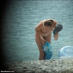 Porn Pictures - BeachHunters.com - Naturist Voyeur Beach