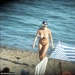Porn Pictures - BeachHunters.com - Nudist On Beaches